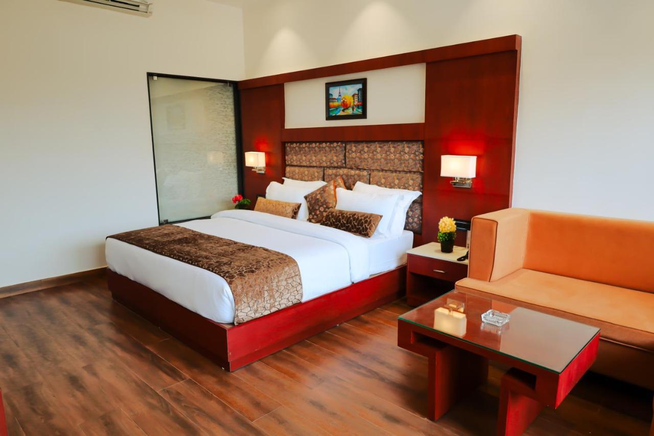 Oralia Resort Ashvem Beach 外观 照片