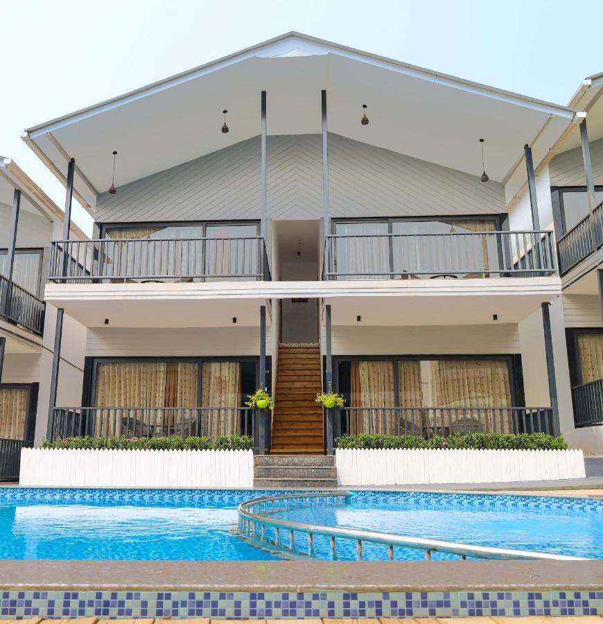 Oralia Resort Ashvem Beach 外观 照片