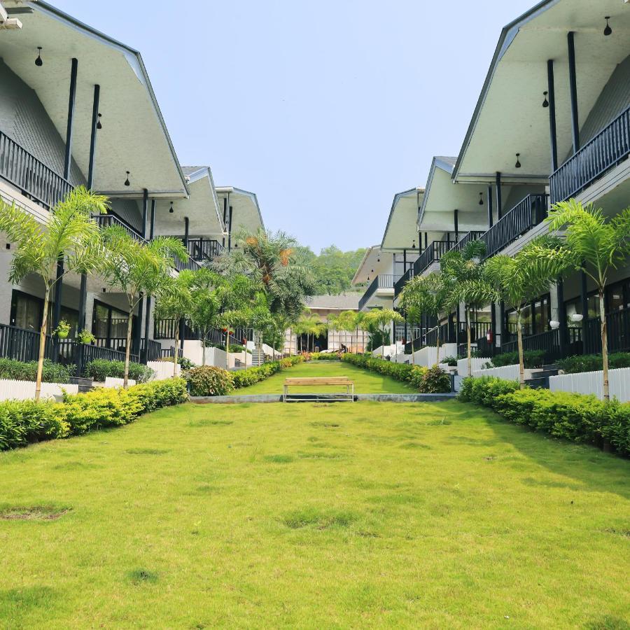 Oralia Resort Ashvem Beach 外观 照片