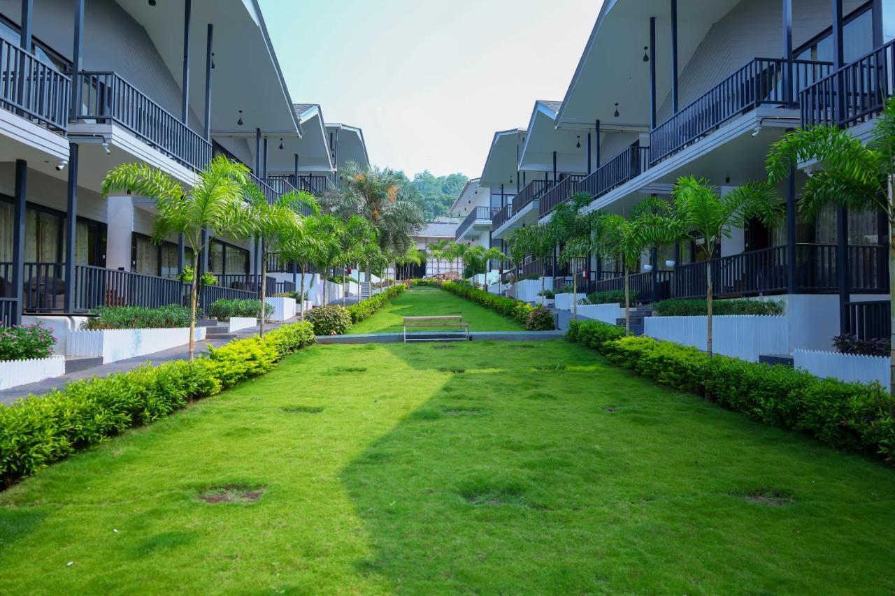 Oralia Resort Ashvem Beach 外观 照片